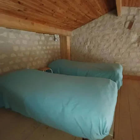 Le Clos Des Romarins Camelia Сasa de vacaciones *