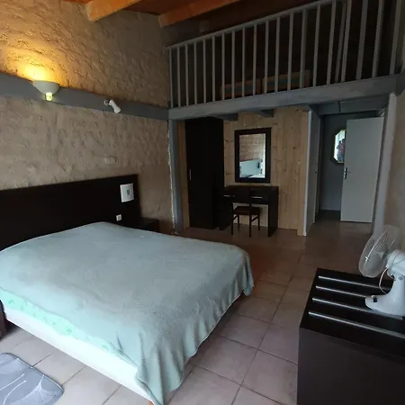 Сasa de vacaciones Le Clos Des Romarins Camelia *